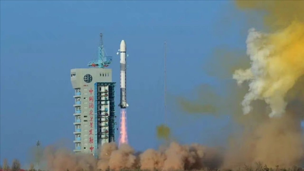 Çin, "Şiyan-20C" Uydusunu Uzaya Fırlattı
