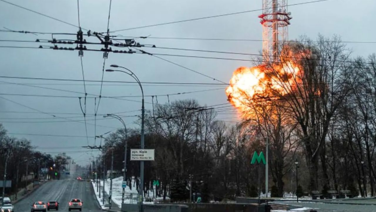 Zelenskiy: Enerji tesisleri her gün vuruluyor