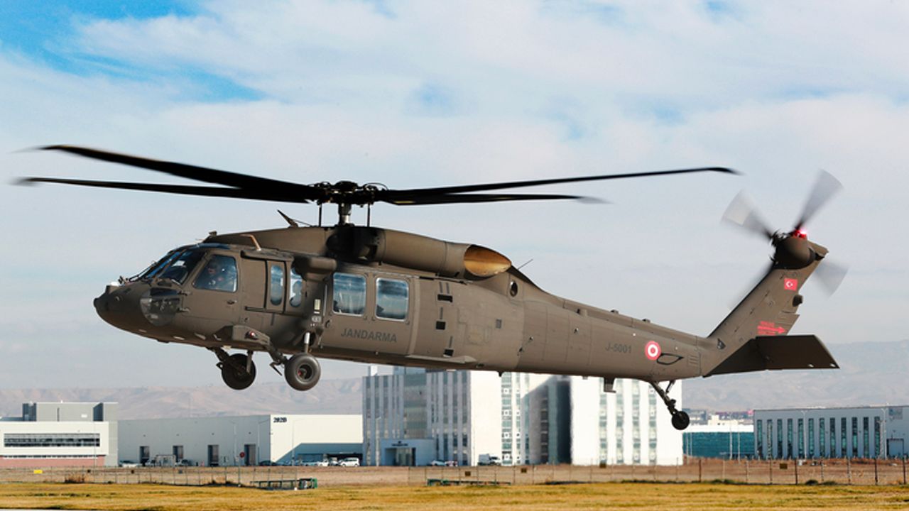 Türkiye'nin yeni helikopteri T70'te ilk teslimat yapıldı