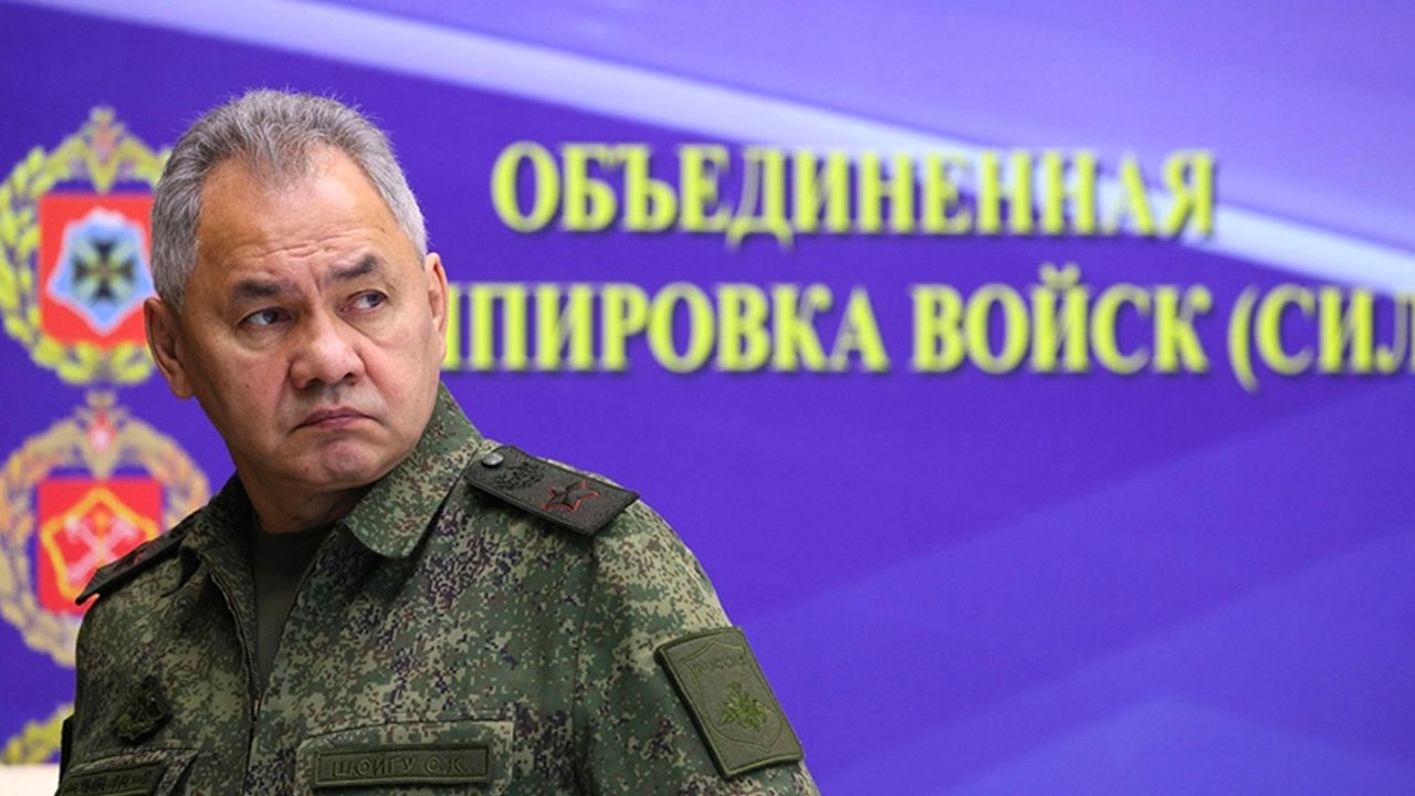 Rusya Savunma Bakanı Şoygu, Ukrayna’da savaşan askeri birlikleri cephede denetledi