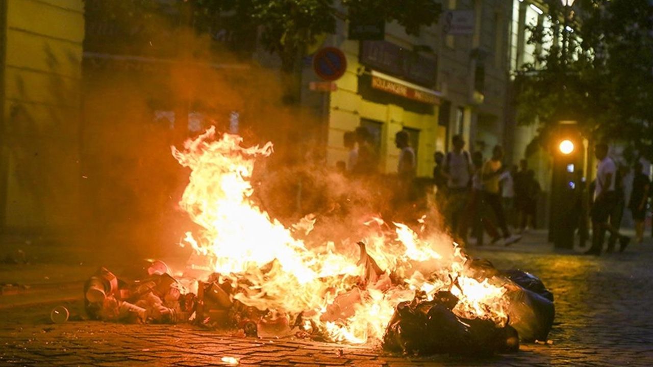 Fransa sokaklarını karıştıran protestolar Avrupa'yı tedirgin etti