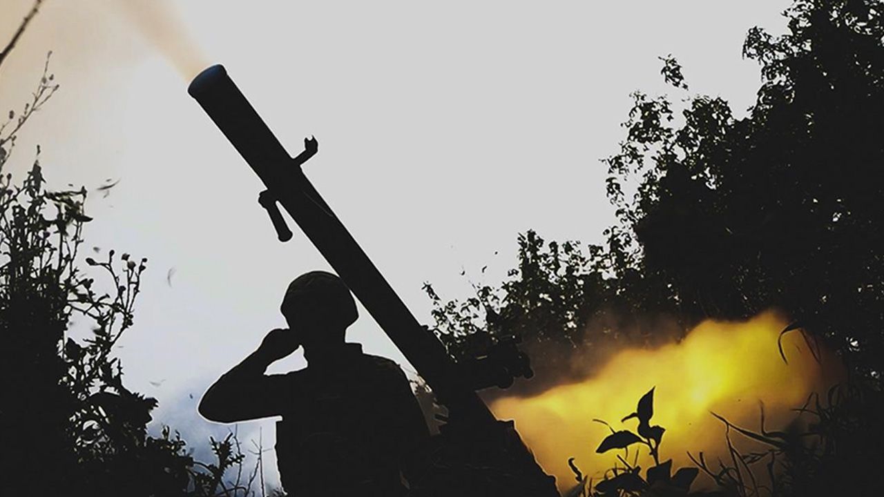 Ukrayna ordusu Donetsk bölgesinde bombaatarlarla saldırıları sürdürüyor