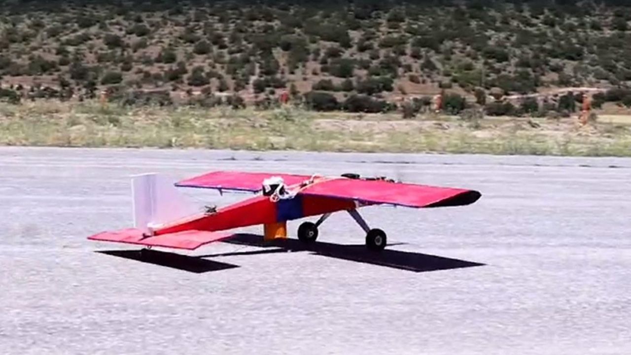 Yabancı uyruklu öğrenciler TEKNOFEST için tasarladıkları İHA prototipini uçurdu