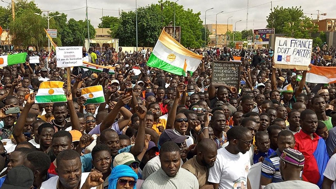 ECOWAS'ın Nijer'de askeri cuntaya verdiği bir haftalık süre yarın doluyor