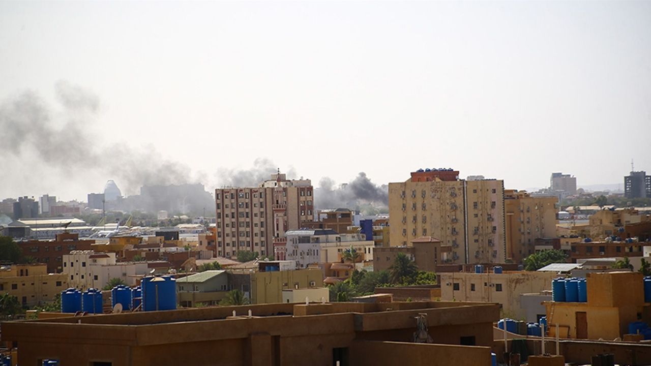 Sudan ordusu, Cumhurbaşkanlığı Sarayı'ndaki HDK güçlerini savaş uçağıyla vurdu