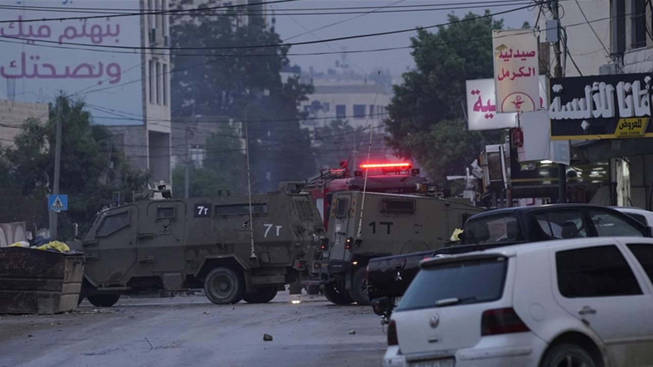 İsrail güçleri işgal altındaki Batı Şeria'da Cenin kentine baskın düzenledi