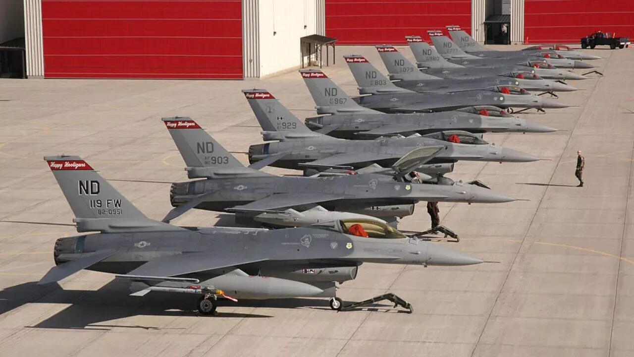 Bulgaristan, yeni F-16 filosunun üssü için toplam 200 milyon euro harcayacak