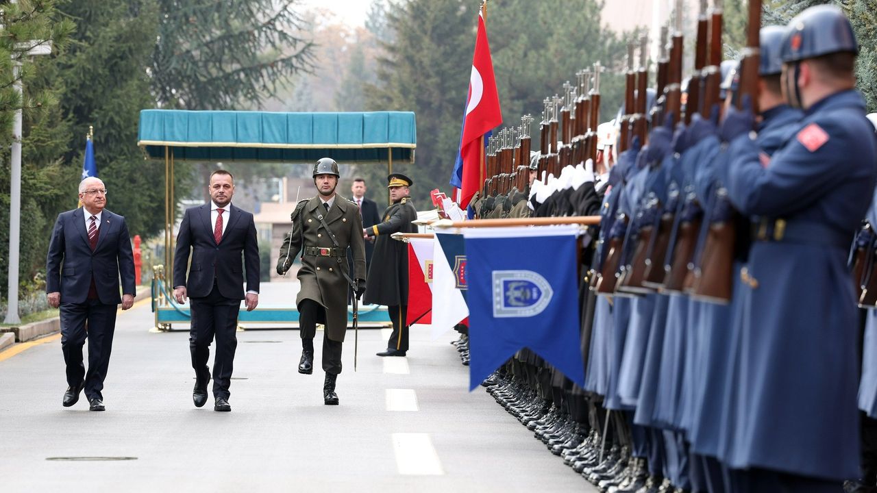 Türkiye ile Kosova Askeri Çerçeve Anlaşması imzalandı