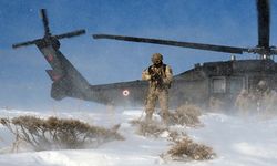 Jandarma timleri karış karış dolaştıkları dağları teröristlere dar ediyor