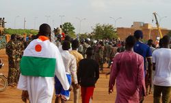 Nijer'de askeri yönetimin atadığı Başbakan Zeine, Cumhurbaşkanı Bazum'a "zarar verilmeyeceğini" belirtti