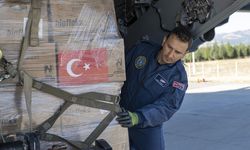 Gazzeli siviller için Türkiye'nin insani yardımlarını taşıyan üçüncü uçak Mısır'a indi