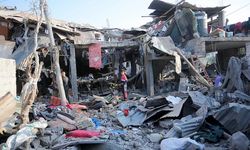 İsrail'in Gazze'nin orta ve güneyine düzenlediği saldırılarda 50 kişi öldü