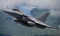 Fransa 42 Rafale savaş uçağı siparişi verdi