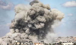 İsrail savaş uçakları Gazze'de yeniden sivilleri vurdu