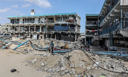 İsrail ordusu, Gazze'de Han Yunus, Şucaiyye ve Nusayrat bölgelerini bombaladı