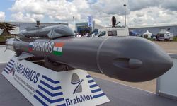 Endonezya Hindistan'dan Brahmos füzesi alıyor