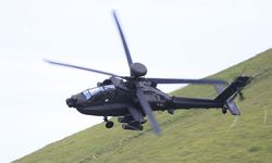 İngiliz ordusu son AH-64E Apache helikopterini teslim aldı