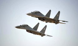 Cezayir’de Su-30 savaş uçağı düştü, pilot hayatını kaybetti