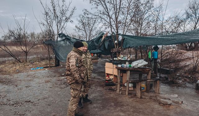 Zelenskiy, Donbas'ta sıcak çatışmaların sürdüğünü belirtti