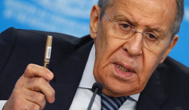 Lavrov: Batı, Ukrayna'yı kullanıyor