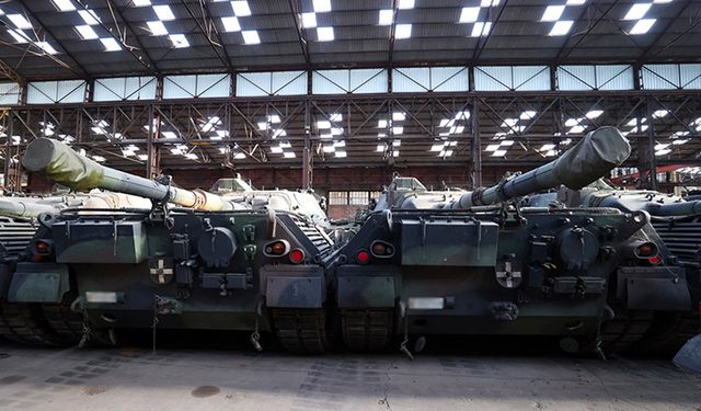 Polonya, Leopard tanklarını Ukrayna'ya teslim etti