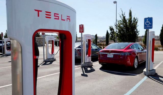 Tesla ABD fiyatlarında indirime gitti