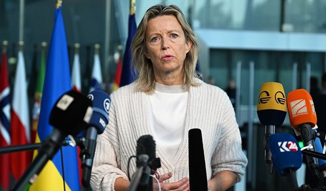 Hollanda Savunma Bakanı Ollongren, Avrupa'nın silah üretimini hızlandırması gerektiğini söyledi