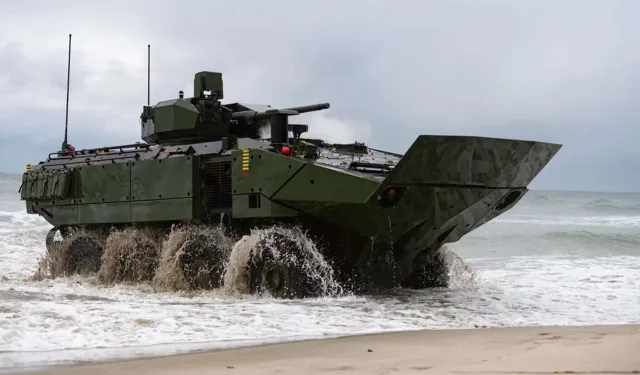 ACV-30'un ilk test aracı BAE Systems tarafından teslim edildi