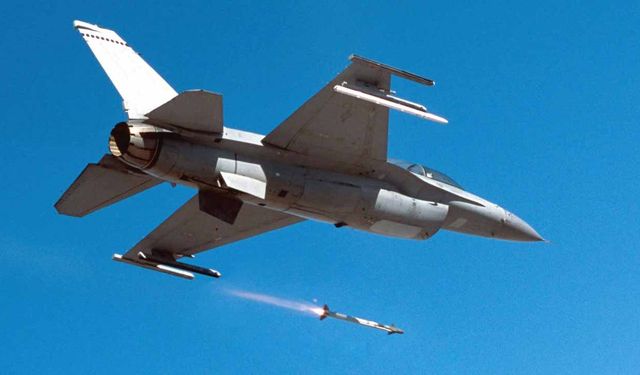 Polonya, 232 adet AIM-9X Block II füzesi siparişi verdi