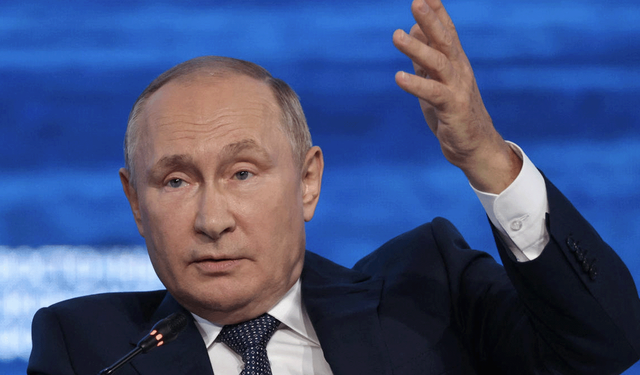 Putin, Batı'nın tehditlerine karşı güçlü yanıtlar hazırladıklarını belirtti