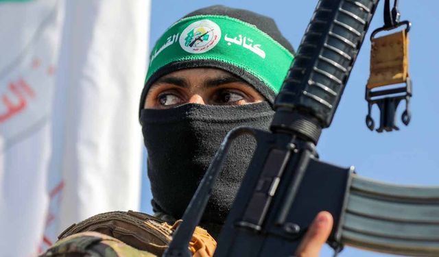 Eski Mossad şefi: Hamas ayakta kalıyor