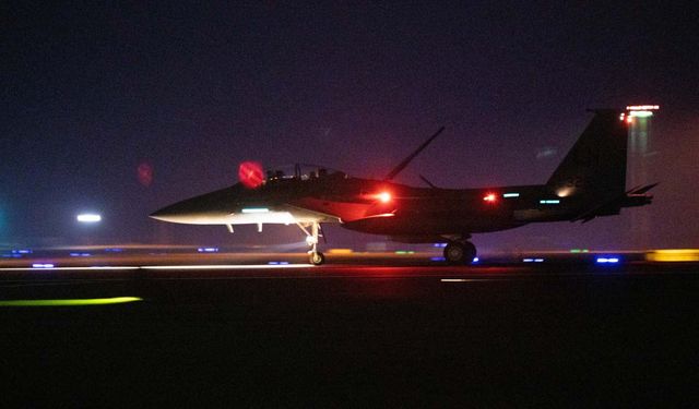 USAF, yeni elektronik harp sistemiyle donatılan ilk F-15E'yi teslim aldı