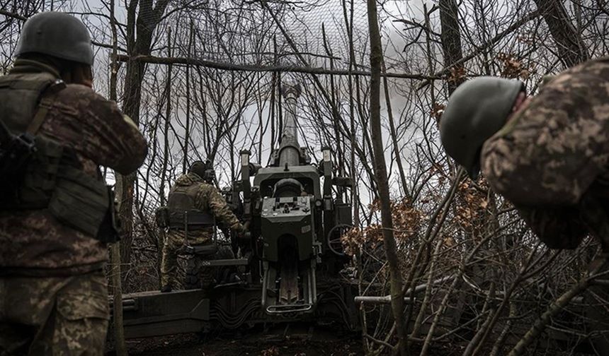 Ukrayna'nın Zaporijya bölgesindeki çatışmalarda ağırlıklı olarak obüsler kullanılıyor