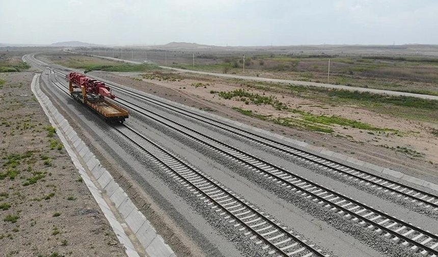 Azerbaycan, Zengezur Koridoru'na uzanan demir yolu inşaatında çalışmaları yoğunlaştırdı