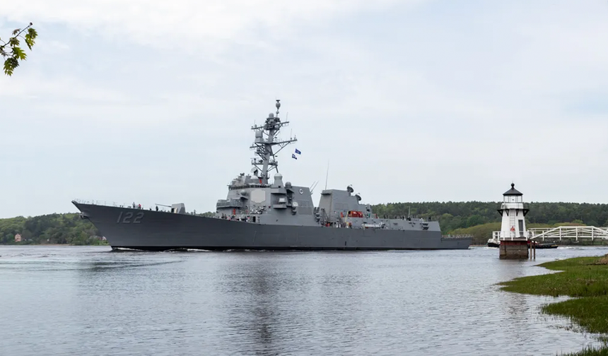 ABD Donanması yeni güdümlü füze destroyerini teslim aldı