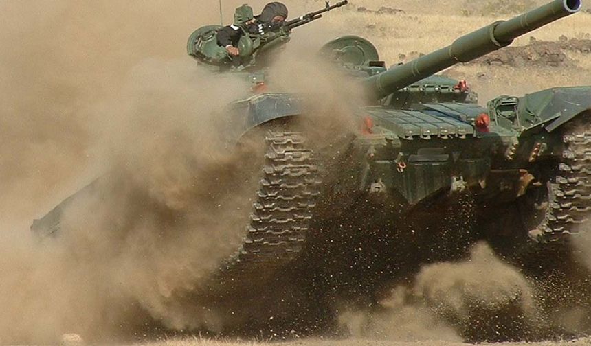 Hindistan, T-72 tanklarına yeni motorlar için Rusya ile anlaştı