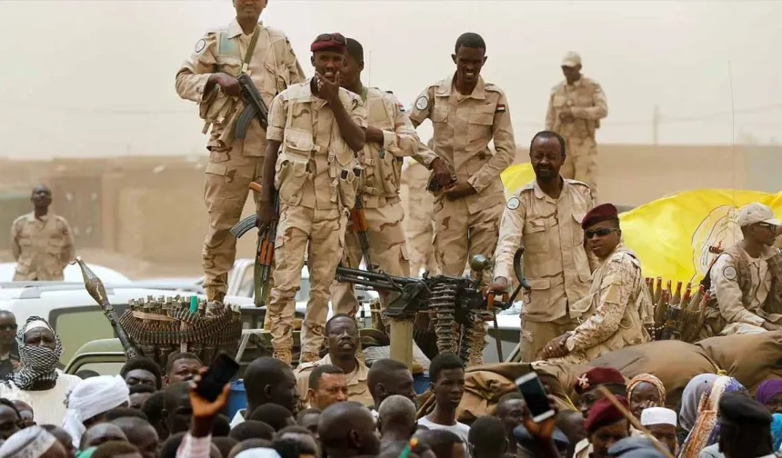 Sudan Ordusu Hartum'da ilerliyor ve sarayı hedef alıyor