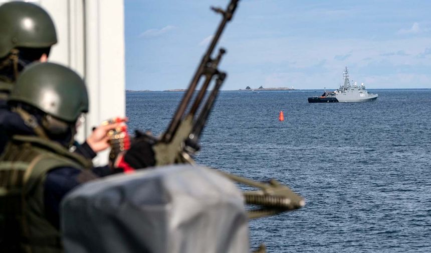 Polonya, Rus gölge filosu gemisinin faaliyetlerine müdahale etti