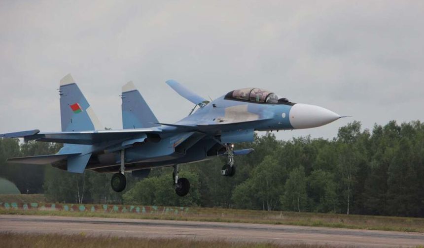 Belarus, Rus yapımı Su-30SM2 savaş uçaklarını envanterine kattı