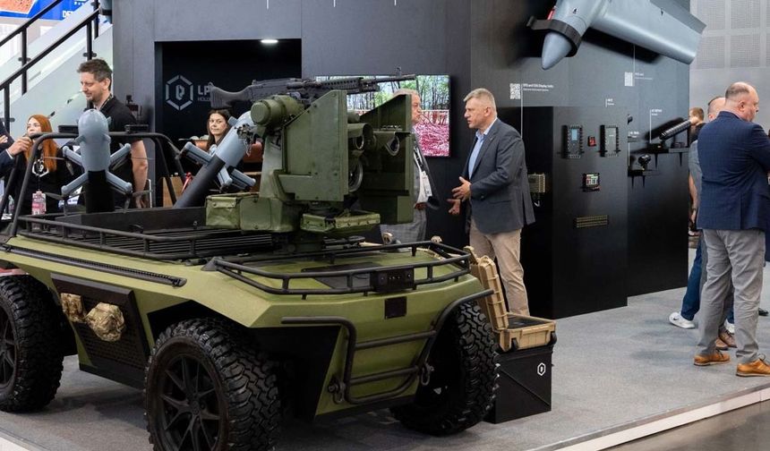 Çek firması, tam otonom savaş robotu Hornet’i tanıttı