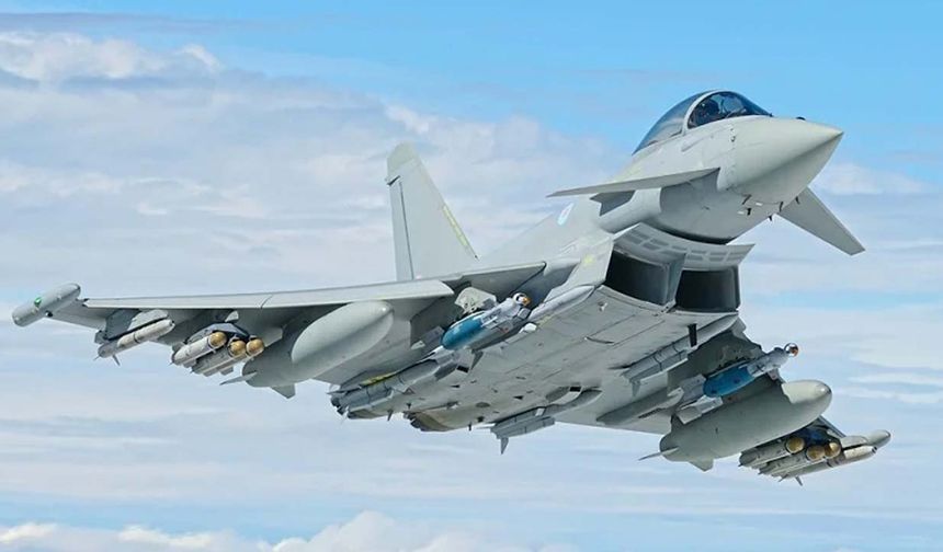 Kraliyet Typhoon’ları, NATO hava sahasında Rus keşif uçağını engelledi
