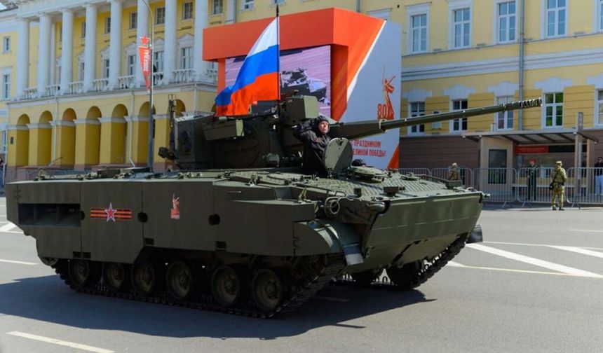 Putin, kara kuvvetlerinin hızlı güçlendirilmesini emretti